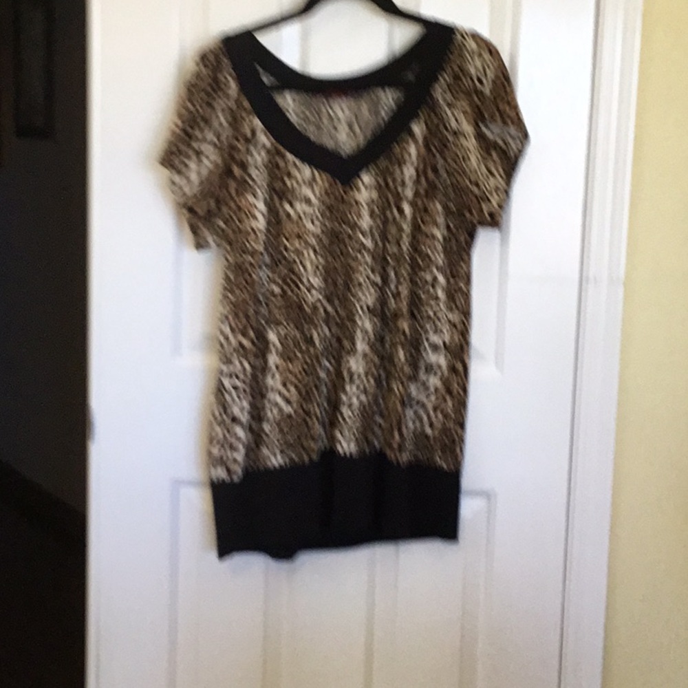 Women’s Short Sleeve Casual Top